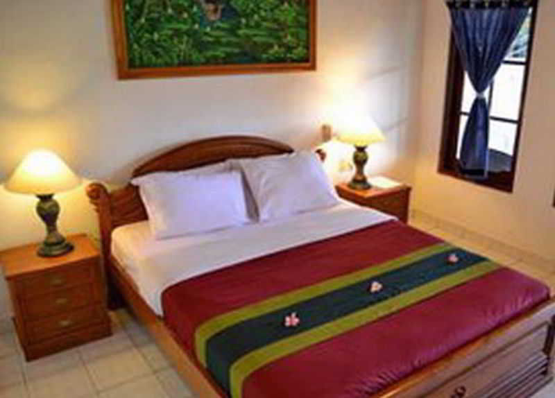 Flamboyan Hotel Kuta  Exterior photo