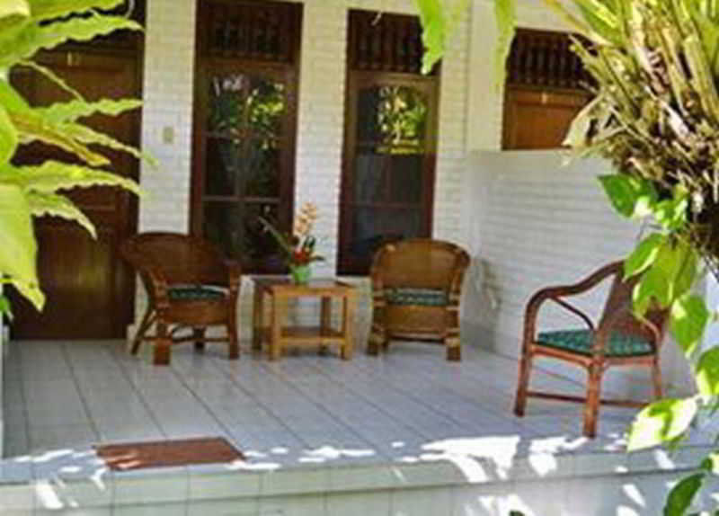 Flamboyan Hotel Kuta  Exterior photo