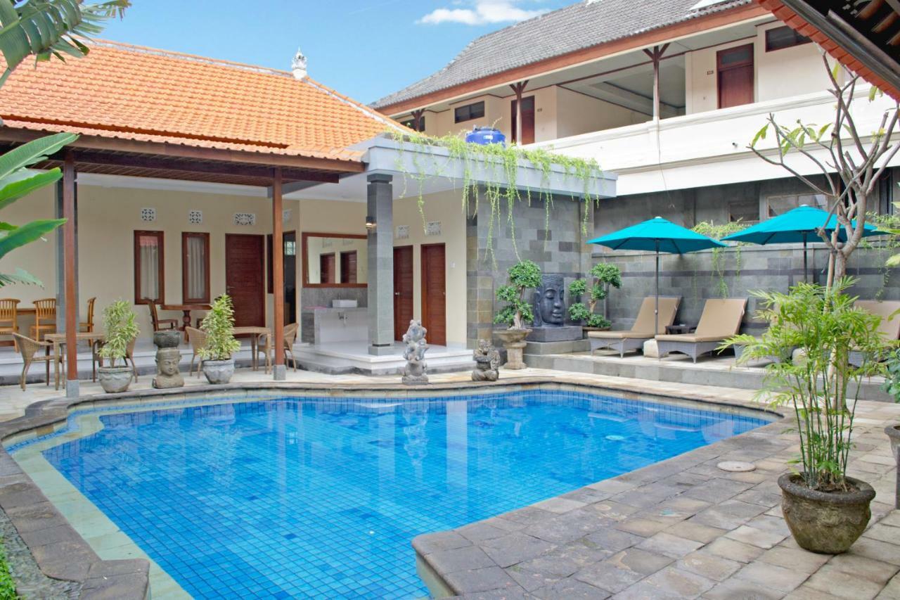 Flamboyan Hotel Kuta  Exterior photo